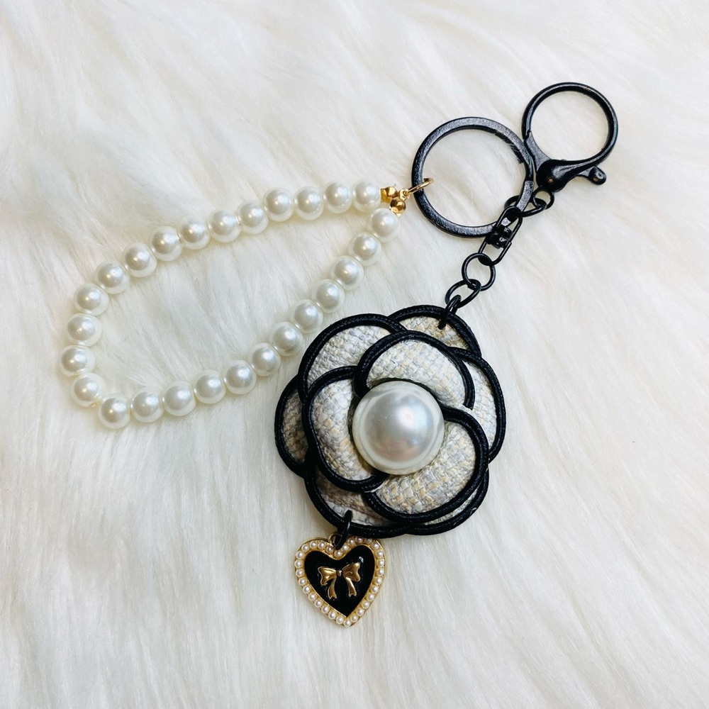 Camellia flower Bag Charm Keychain Pearl Strap Beige White Accessories New - Picture 3 of 5